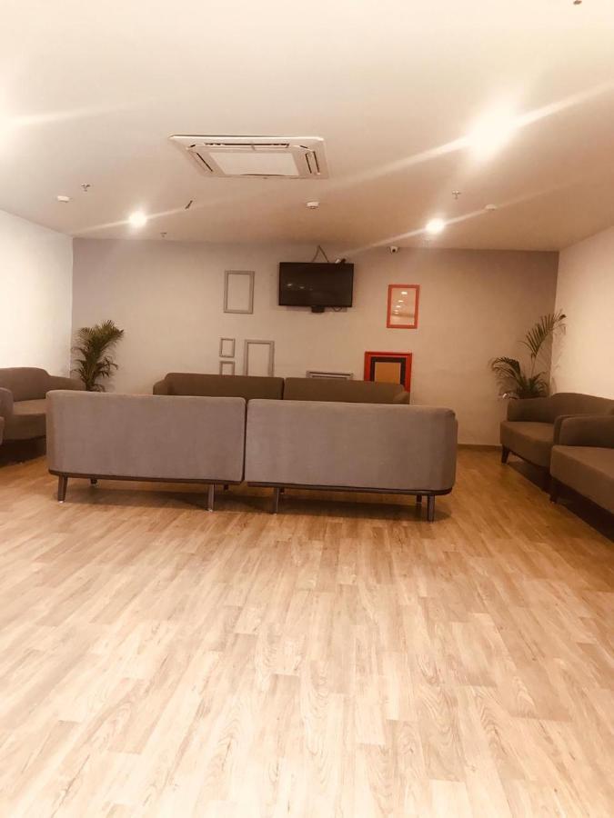 Hotel Aarkay Palace Badarpur Dış mekan fotoğraf