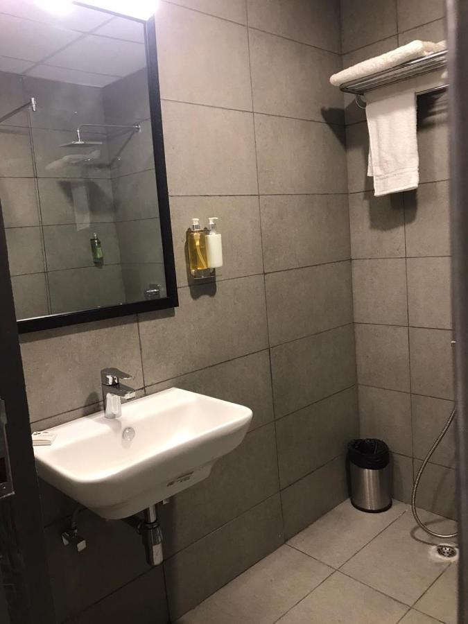 Hotel Aarkay Palace Badarpur Dış mekan fotoğraf