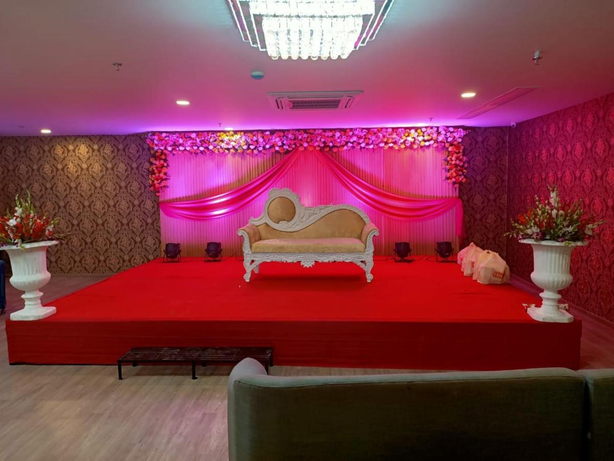 Hotel Aarkay Palace Badarpur Dış mekan fotoğraf