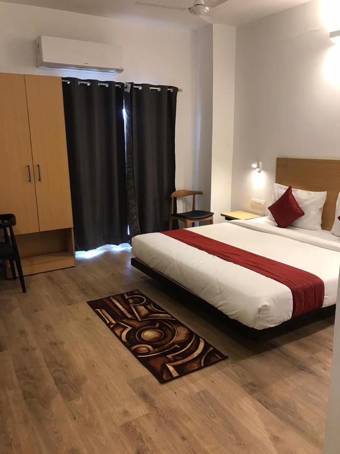 Hotel Aarkay Palace Badarpur Dış mekan fotoğraf