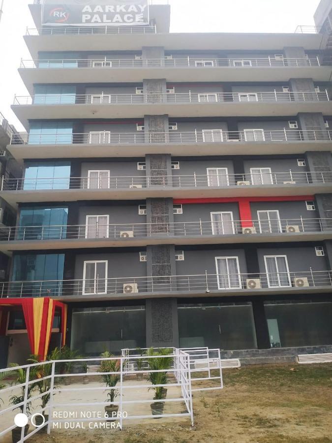 Hotel Aarkay Palace Badarpur Dış mekan fotoğraf