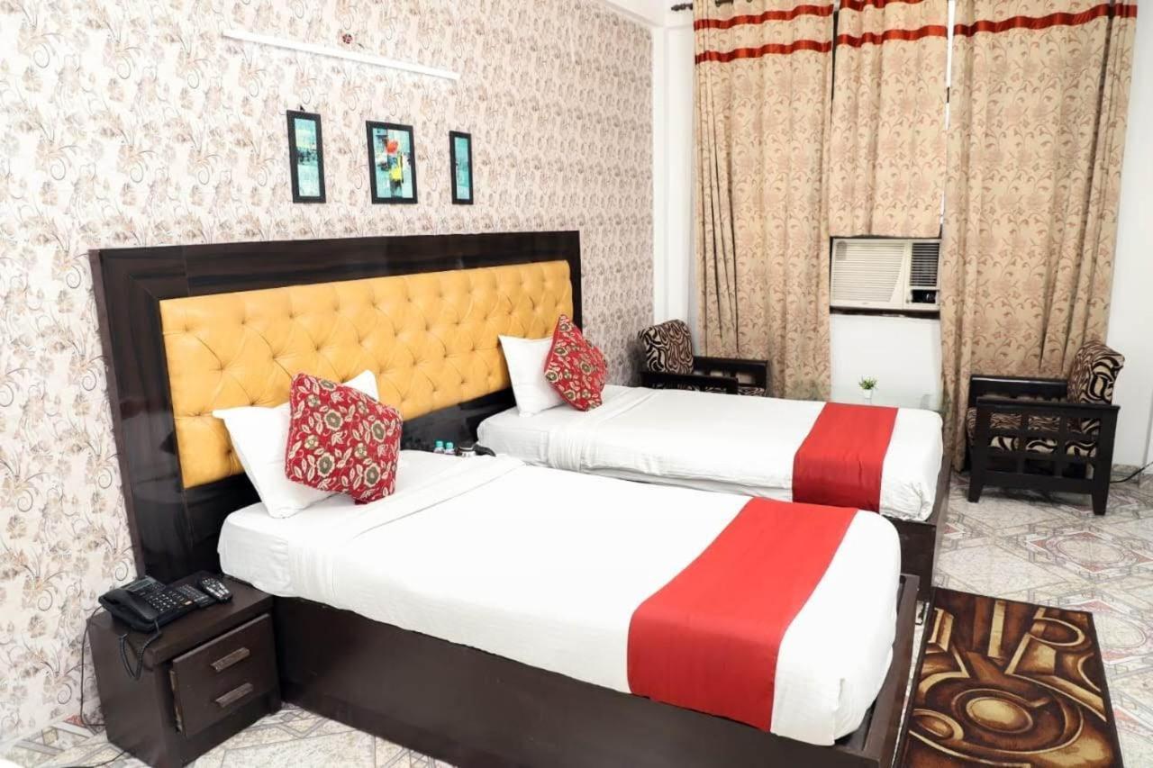Hotel Aarkay Palace Badarpur Dış mekan fotoğraf